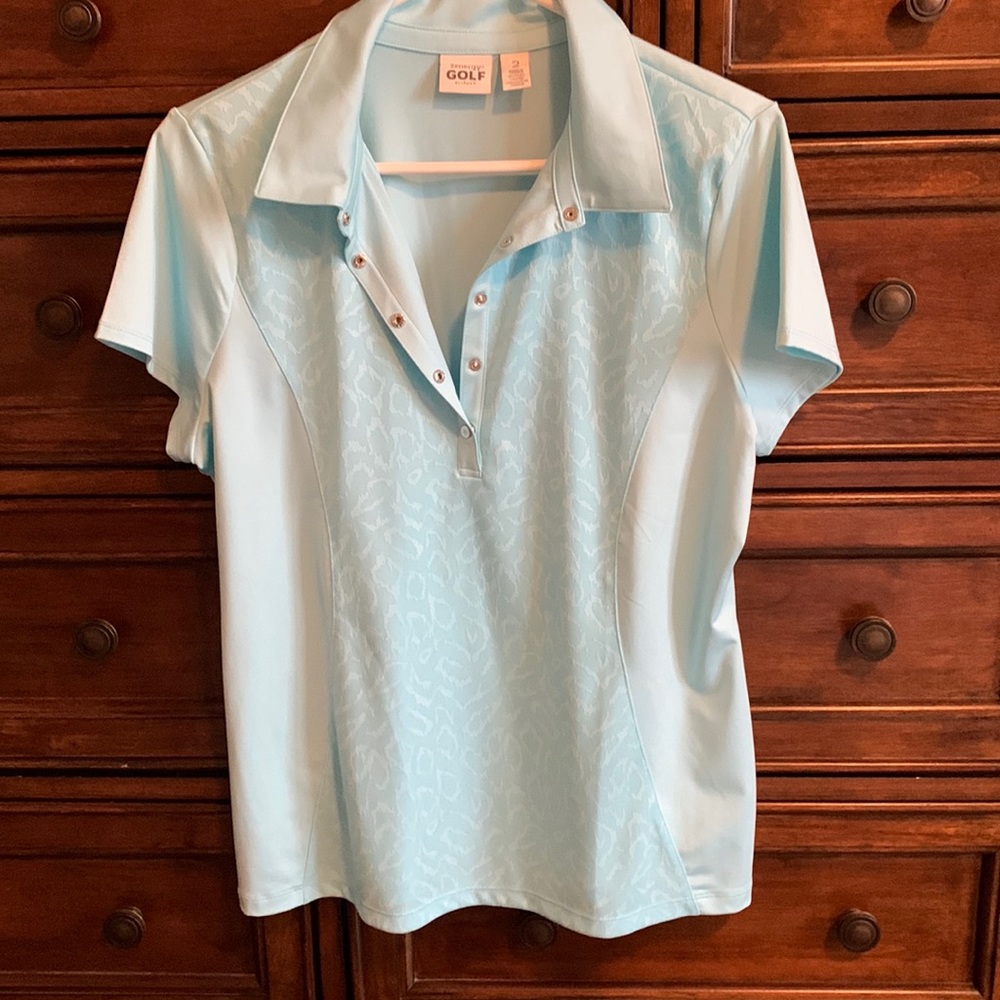 Chicos golf shirt, size two is a large
